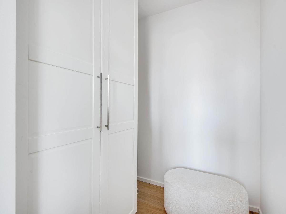 Sanders Arena - Chic Three-bedroom Close To Metro Station Apartment Kopenhagen